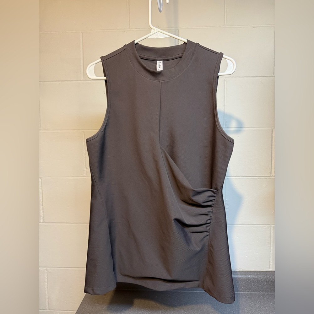 Athleta Gray Sleeveless Ruched Blouse with Mandarin Collar